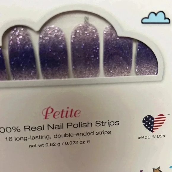 COLOR STREET ACHIEVE GRAPENESS PURPLE GLITTER NAIL STRIPS - PETITE - Picture 3 of 5